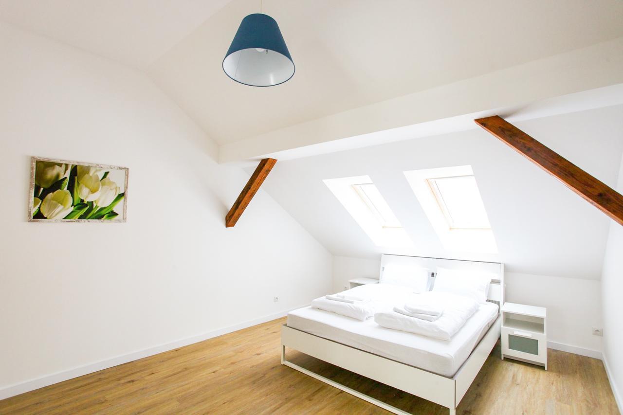 Churchill Apartments Praha Bagian luar foto