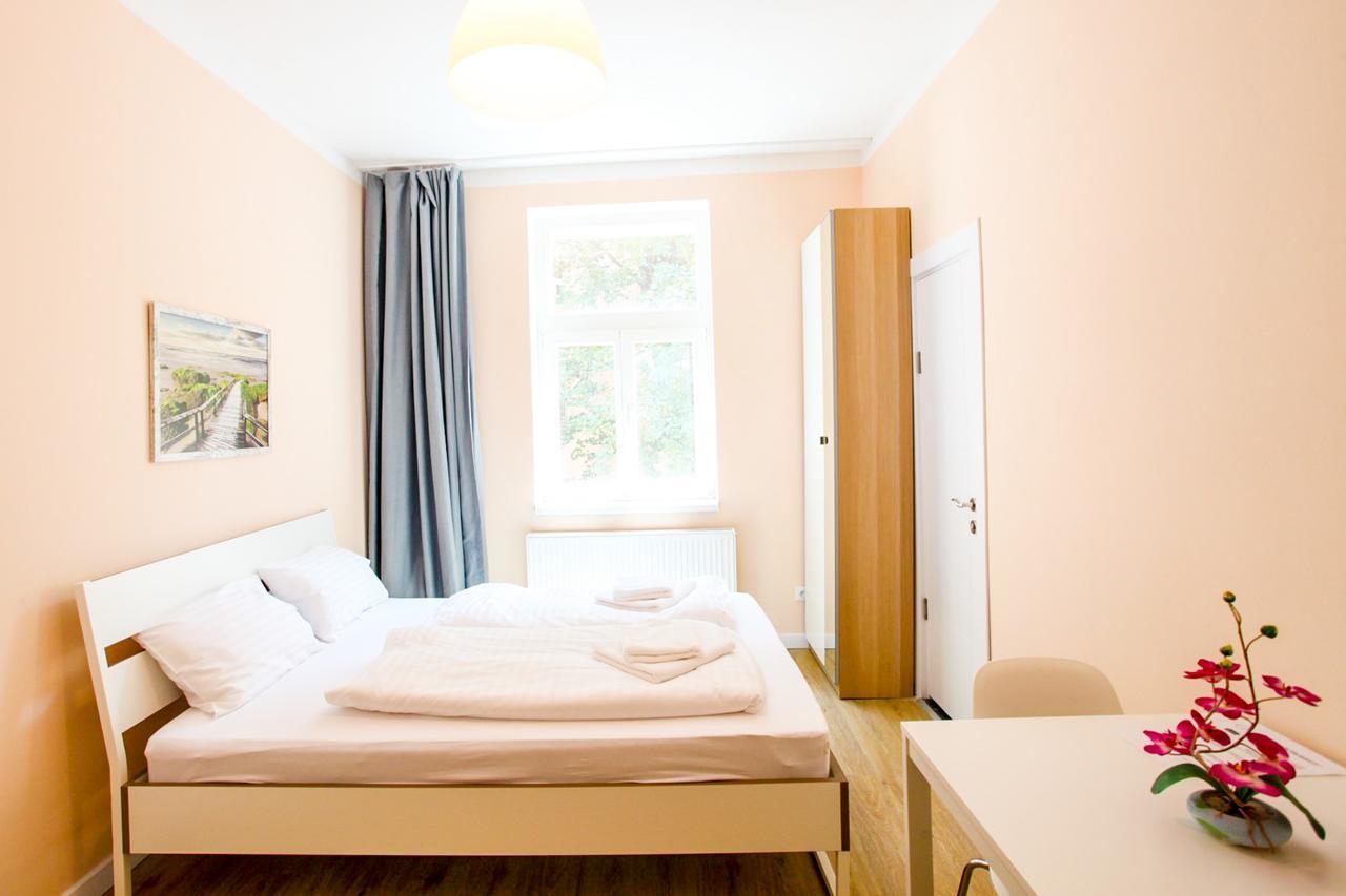 Churchill Apartments Praha Bagian luar foto