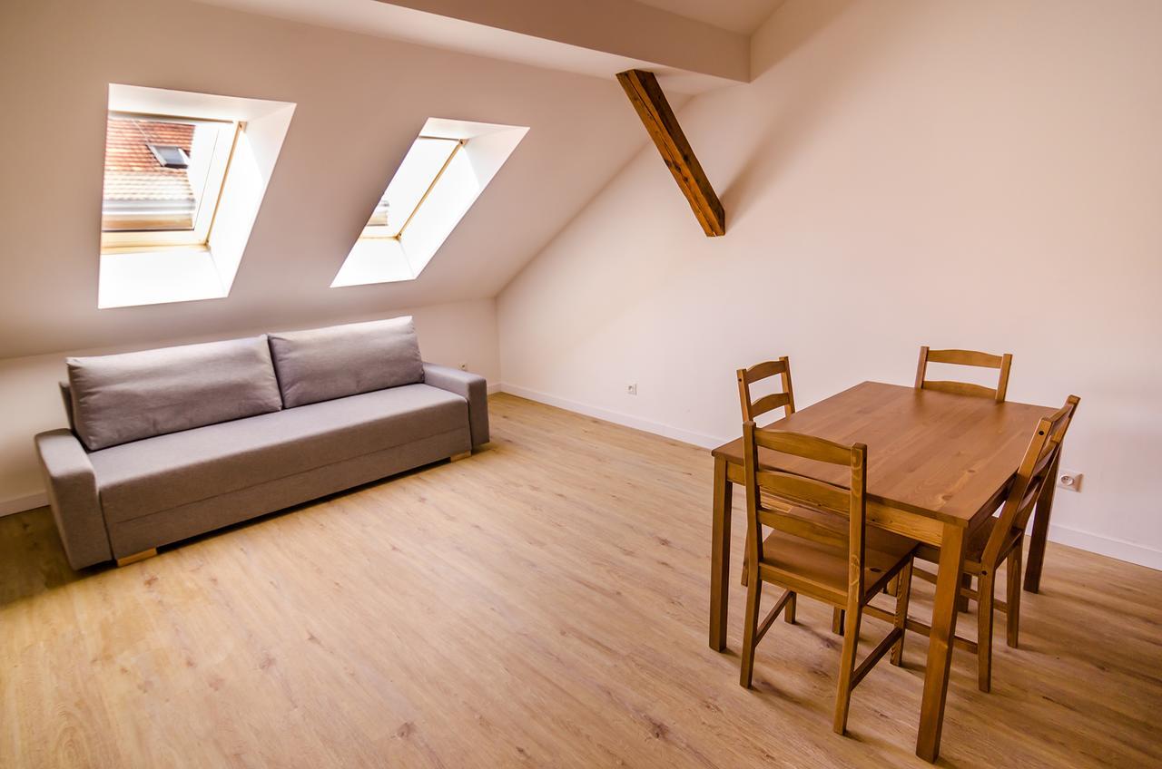 Churchill Apartments Praha Bagian luar foto