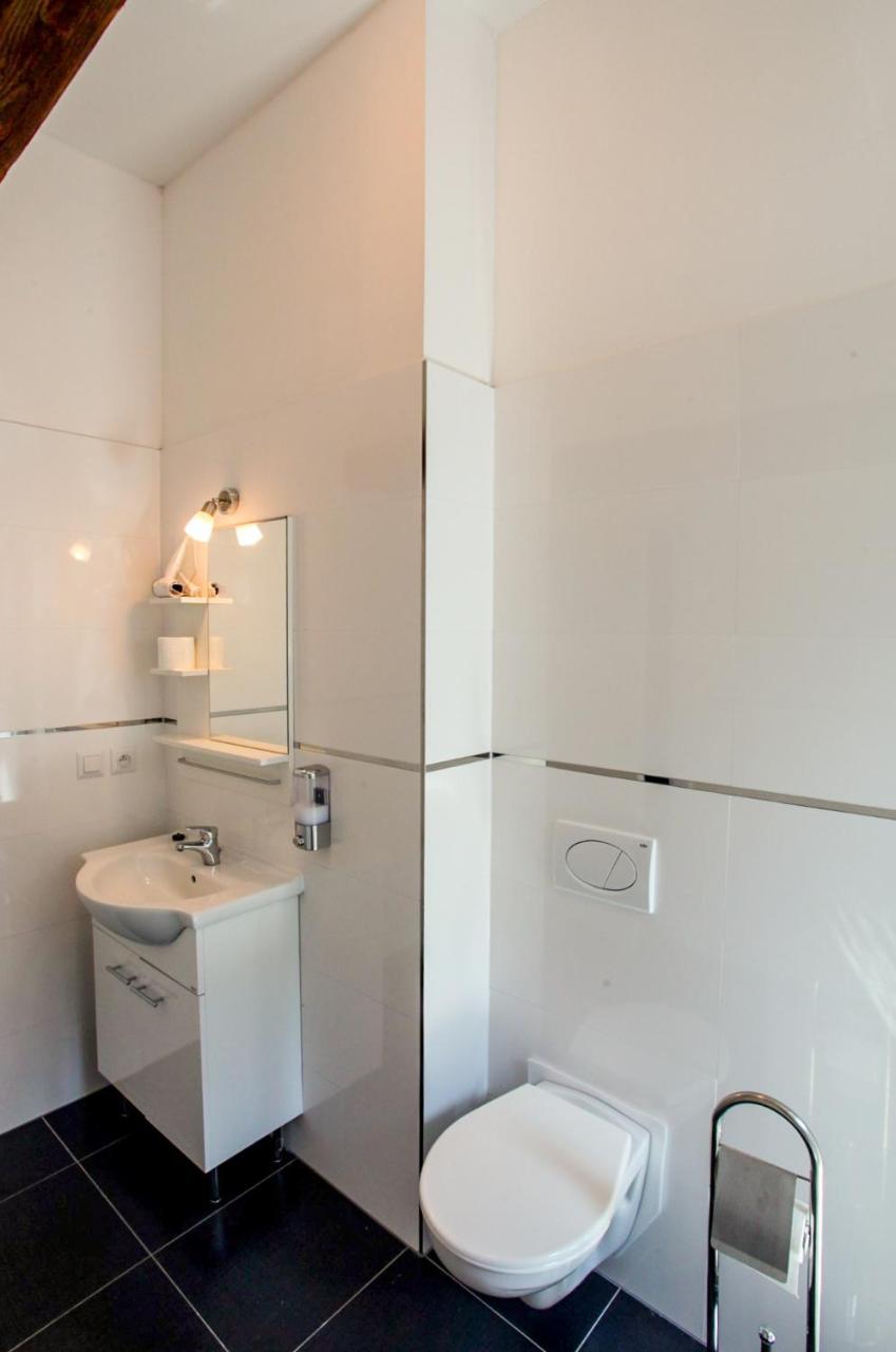 Churchill Apartments Praha Bagian luar foto