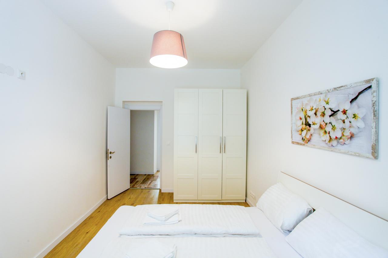 Churchill Apartments Praha Bagian luar foto