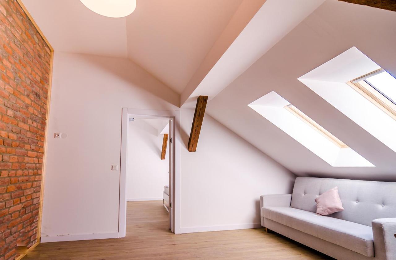 Churchill Apartments Praha Bagian luar foto